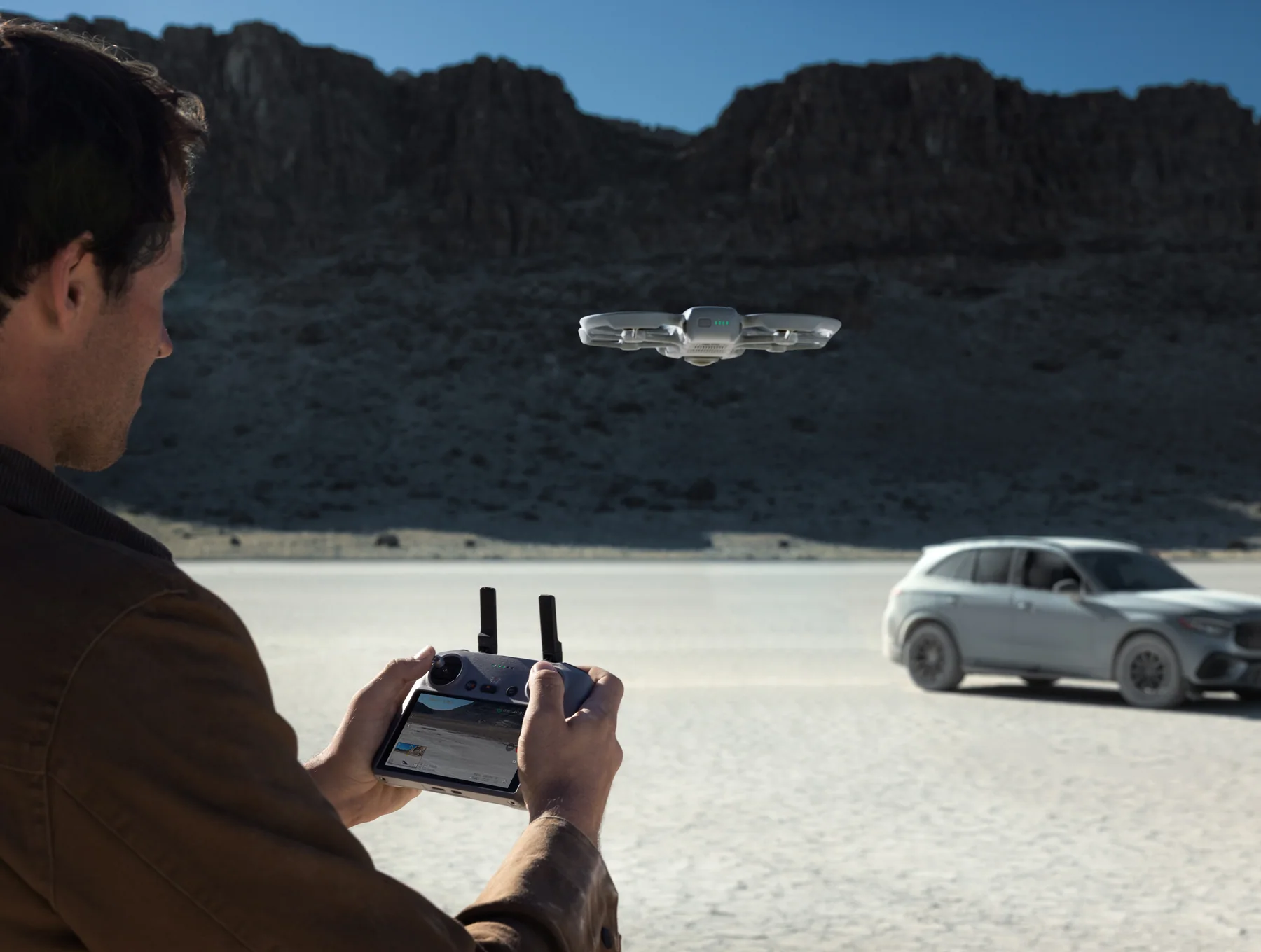 DJI RC 2 controlling Avata 360 with its built-in screen