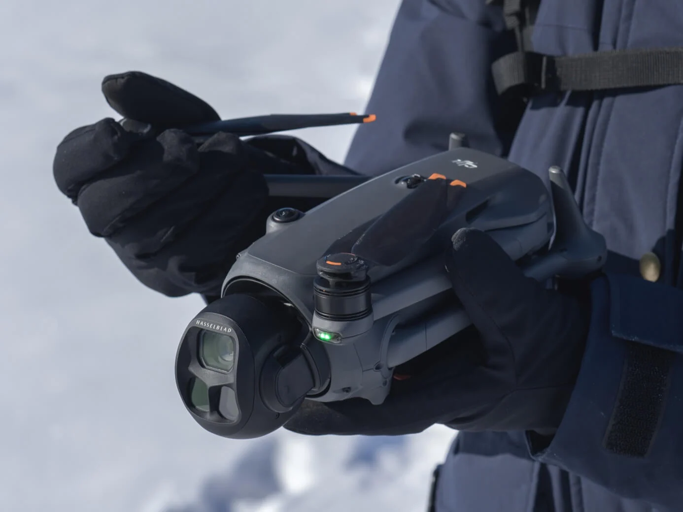 Mavic 4 Pro unfolding to power on