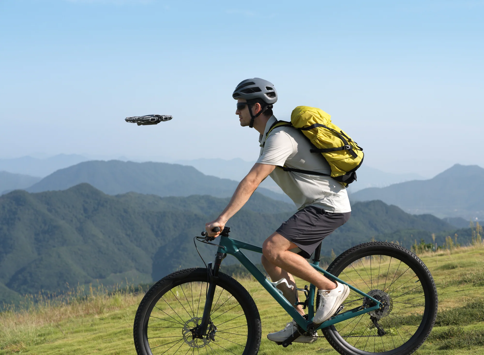 DJI Neo 2 following a cyclist on an outdoor route