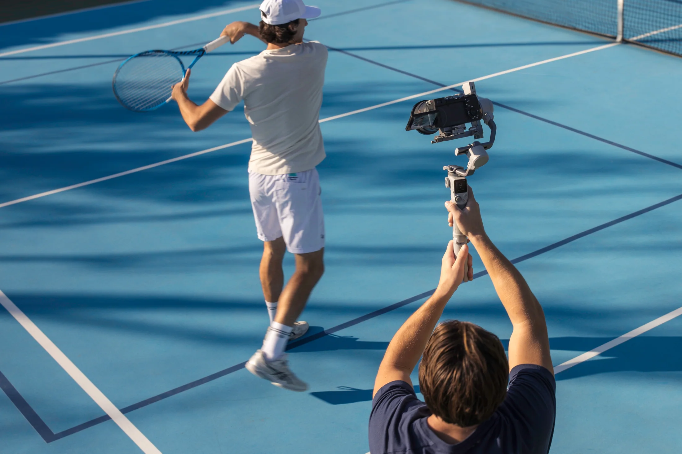 DJI RS 4 Mini automatically tracking a tennis player
