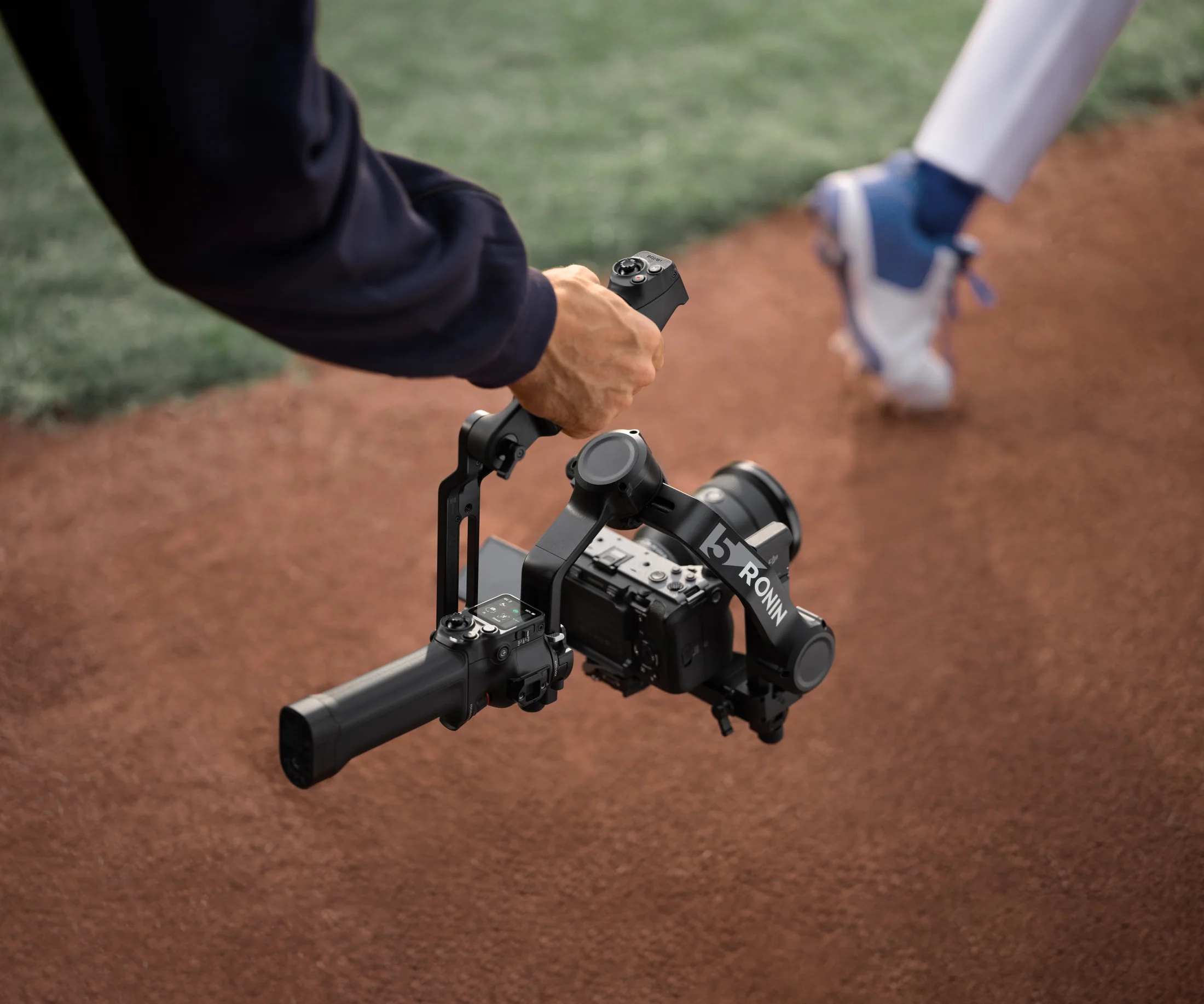 DJI RS 5 Electronic Briefcase Handle in use