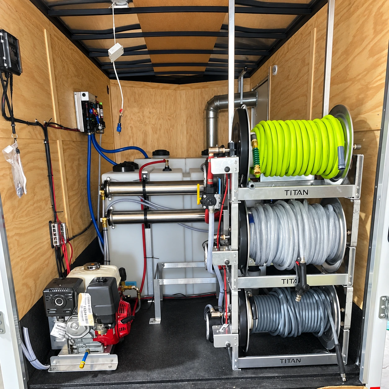 NECSS washing equipment arranged in an enclosed trailer