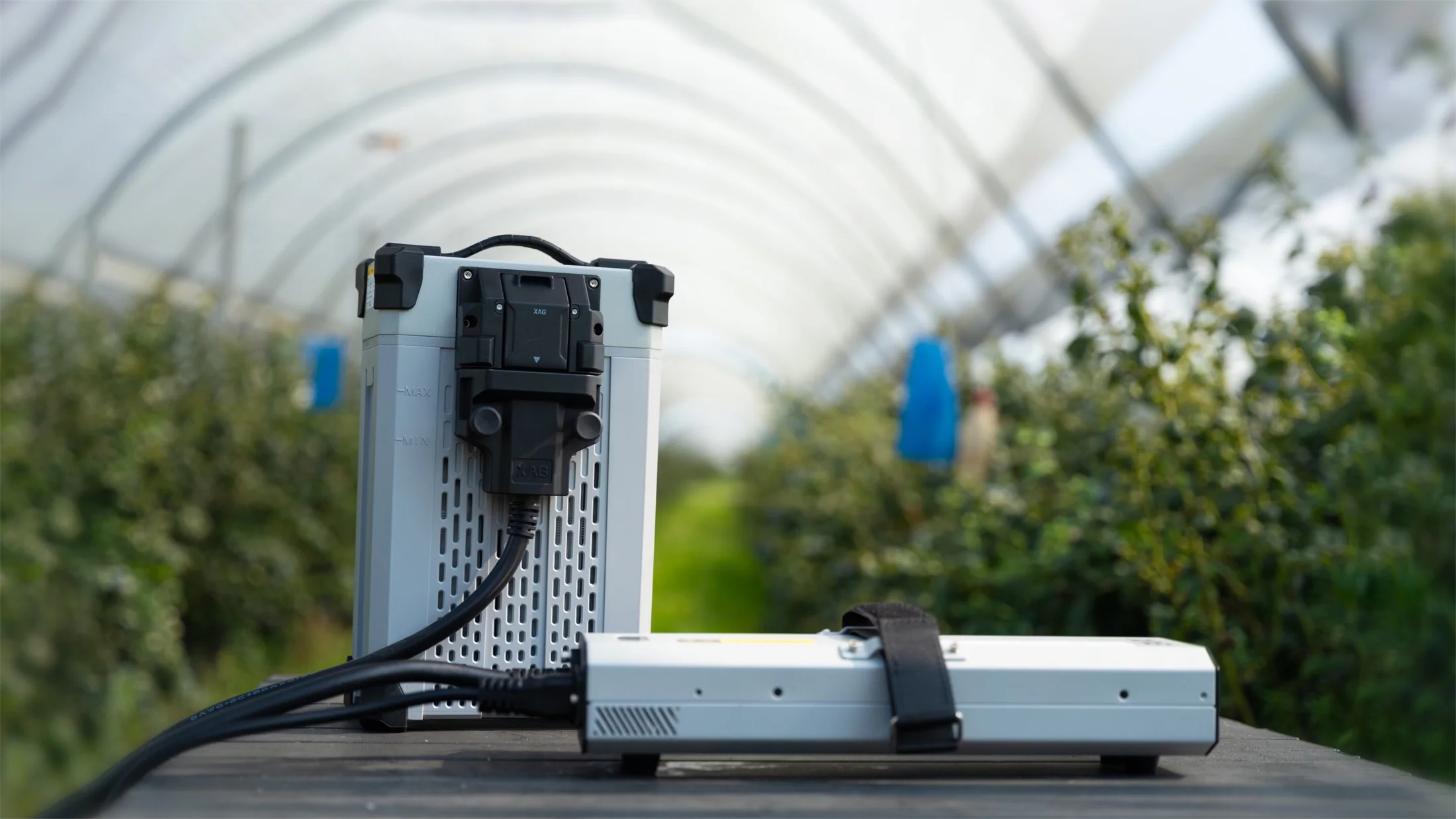 XAG Smart SuperCharge battery system for the R200